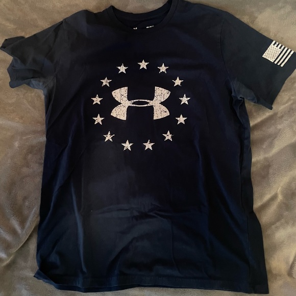 Navy Blue Under Armour T-shirt - Picture 2 of 5